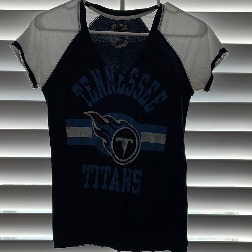 Tennessee titans t-shirt